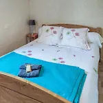 Stunning In With Swimming Pool * Sarrecave