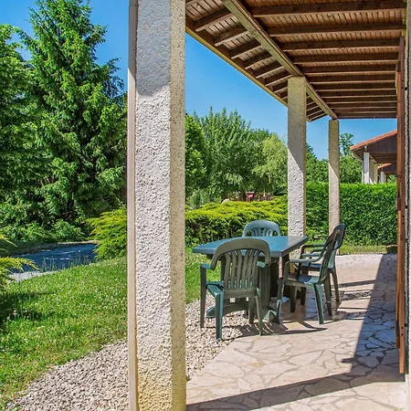 Stunning In With Swimming Pool *