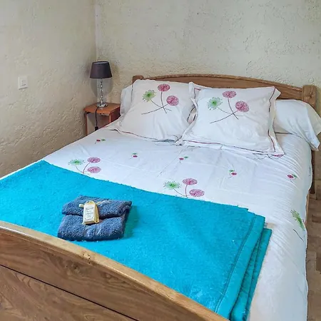 Stunning In With Swimming Pool * Sarrecave