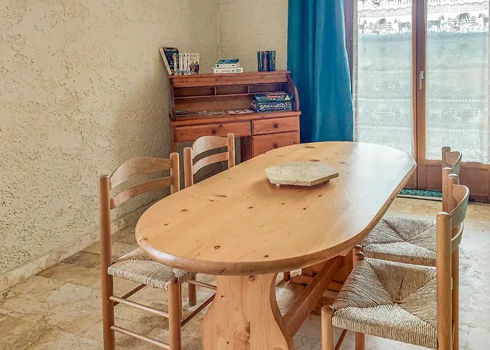 Σπίτι διακοπών 2 Bedroom Amazing In