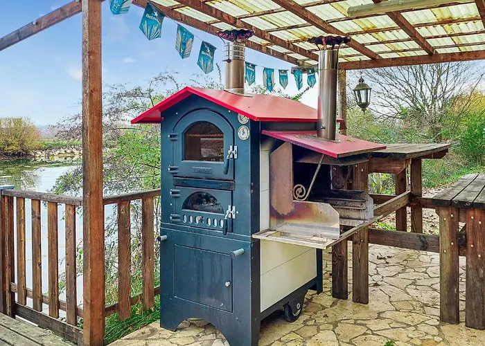 2 Bedroom Amazing In Σπίτι διακοπών