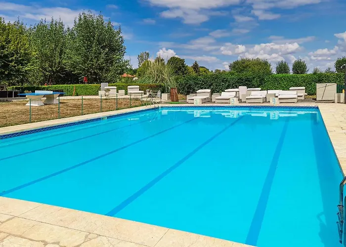 2 Bedroom Amazing In *